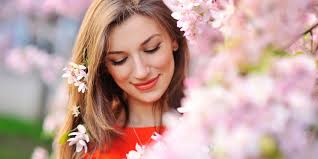 GriyaWisata.com-� Buah belimbing lebih dikenal dengan manfaatnya untuk kesehatan.� Ternyata, buah belimbing juga sangat bermanfaat untuk kecantikan lho, mau tahu apa saja manfaatnya? Yuk, simak selengkapnya.�