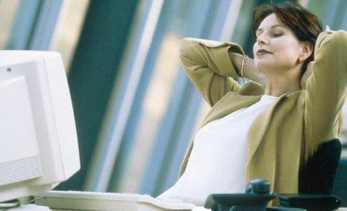 GriyaWisata.com - Duduk terlalu lama dan sering bisa membahayakan kesehatan. Studi pun sudah menunjukkan bahwa terlalu banyak duduk bisa berisiko terkena diabetes, kanker, meningkatkan peradangan sendi dan insulin serta metabolisme tubuh melambat (yang bisa berakibat kegemukan).