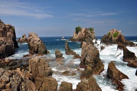 Menikmati Wisata Pantai Gigi Hiu Di Lampung