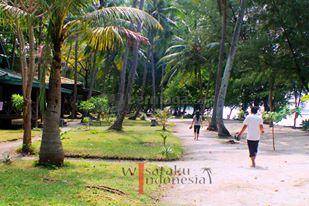 Wisata hari raya private island  - Image